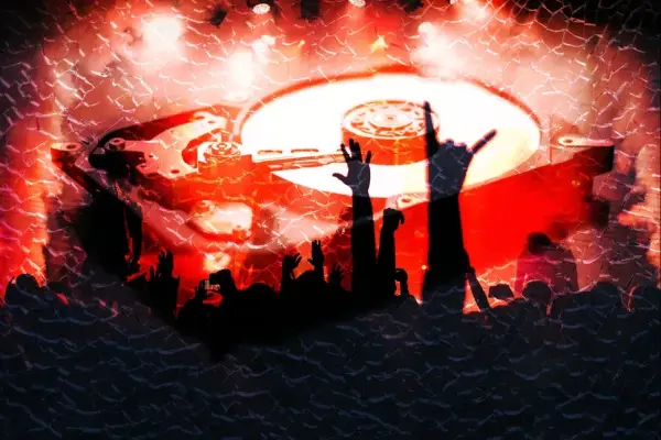 Bài “Rhythm Nation” của Janet Jackson từng khiến laptop bị crash – Microsoft đã thêm bộ lọc âm thanh để ngăn tác hại